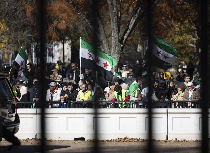 Συνάντηση Τραμπ–Σάρα στον Λευκό Οίκο: Οι ΗΠΑ ανέστειλαν μερικώς τις κυρώσεις «Καίσαρας» κατά της Συρίας