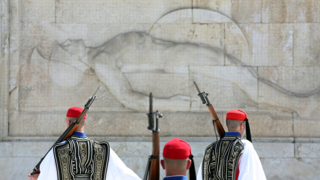 Οι παλιές διαμάχες για το Μνημείο του Αγνώστου Στρατιώτη, Σταύρος Μαλαγκονιάρης