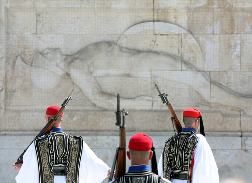 Οι παλιές διαμάχες για το Μνημείο του Αγνώστου Στρατιώτη, Σταύρος Μαλαγκονιάρης