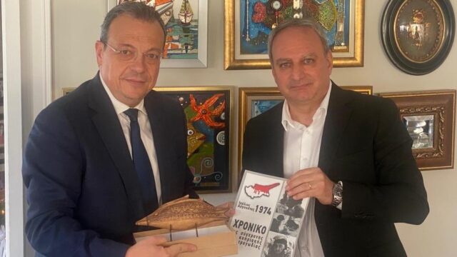 Ξηλώνεται το πουλόβερ των παραδοσιακών κομμάτων, Κώστας Βενιζέλος