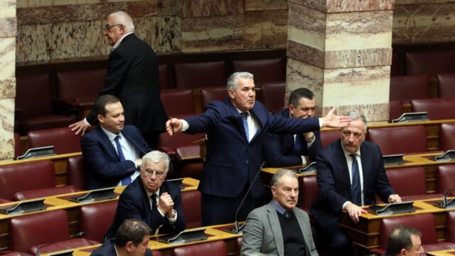 Παρακαλώ, έναν έρανο για τον αναξιοπαθούντα Κυριαζίδη!