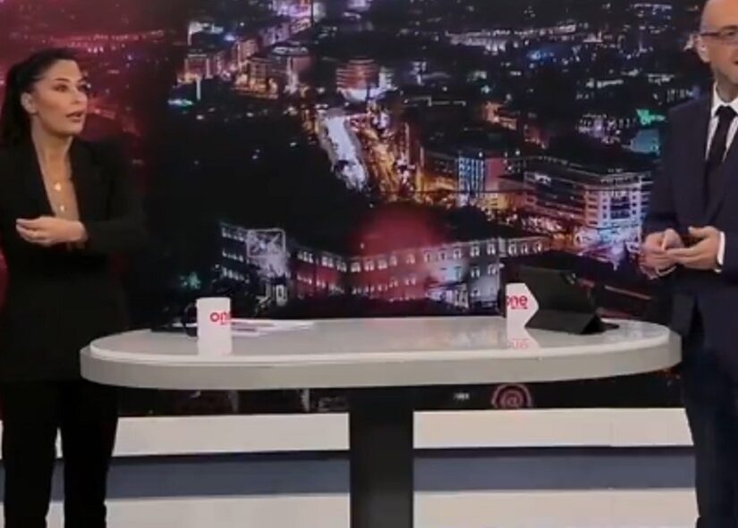 Μυστηριώδης αυνανιστής σε συνέντευξη Ζαχαρού-Λατινοπούλου!