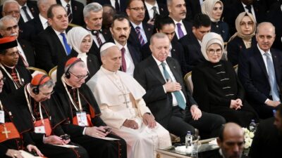 Η Τουρκία αποκαλύπτει σπάνια και αρχαία χριστιανική τοιχογραφία κατά την επίσκεψη του Πάπα Λέο XIV