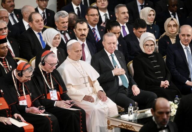 Η Τουρκία αποκαλύπτει αρχαία χριστιανική τοιχογραφία κατά την επίσκεψη του Πάπα