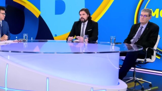 Μόνο καρεκλιές δεν έπεσαν στην κόντρα Παππά-Γιαννούλη!