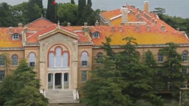 Θα επαναλειτουργήσει και με ποιο μοντέλο η Θεολογική Σχολή της Χάλκης; Βάνα Στέλλου