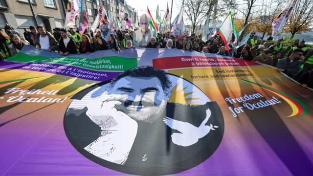 Τί δείχνει για το Κουρδικό η επίσκεψη των Τούρκων πολιτικών στον Οτσαλάν, Βάνα Στέλλου