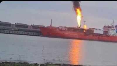 Ρωσικό πλήγμα σε τουρκικό δεξαμενόπλοιο – 100 Rafale για τον Ζελένσκι – Ποια χώρα βλέπει πόλεμο ΝΑΤΟ-Ρωσίας