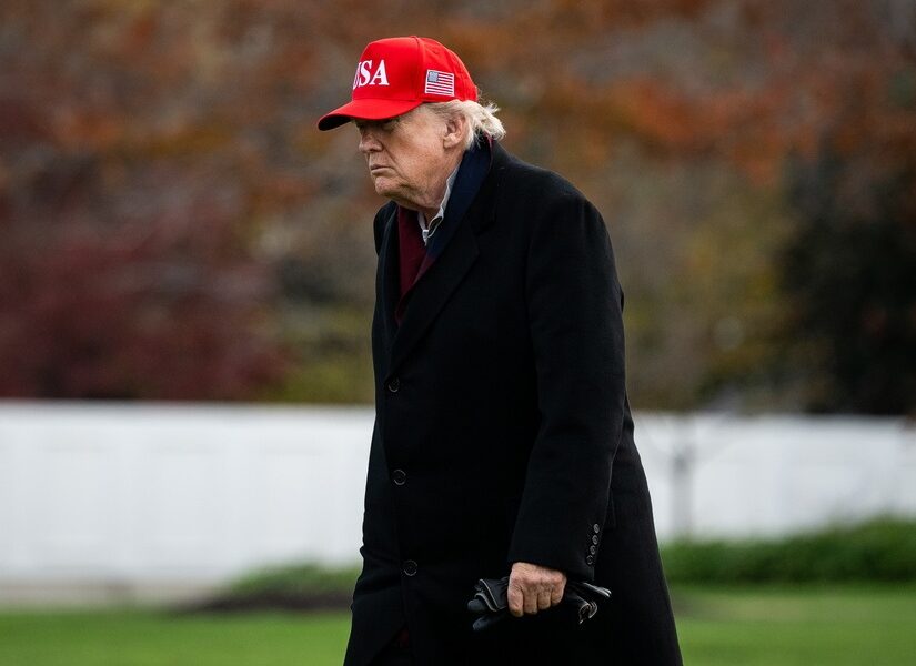 Τραμπ για Ουκρανία: "Υπάρχει υπόθεση διαφθοράς που δεν βοηθάει" τις διαπραγματεύσεις