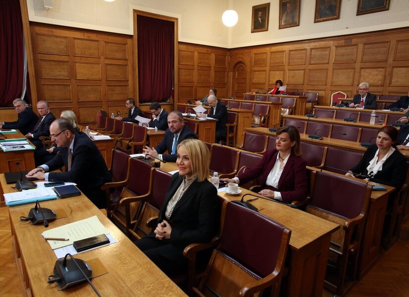 Υπό πολιορκία τρακτέρ το αεροδρόμιο Αλεξανδρούπολης – Απειλές κατήγγειλε ο Λιβανός για τον ΟΠΕΚΕΠΕ