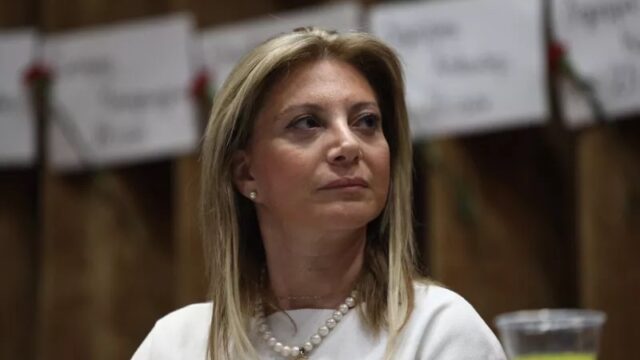 Τσίπρας και Βελό φοβούνται ότι θα τους πάρει την μπουκιά από το στόμα...