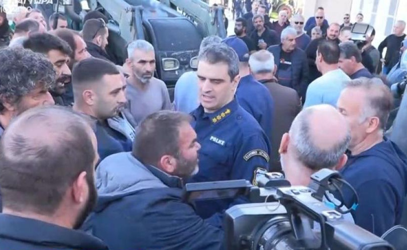 Τι αχάριστοι Κυριάκο μου! – Αντί για κόκκινο χαλί σε κυνήγησαν...