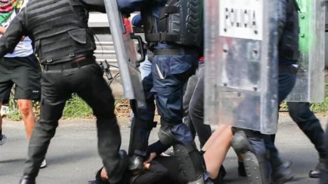 Πάνω από 120 τραυματίες σε διαδήλωση κατά της εγκληματικότητας αλλά και κατά της “αριστερής προέδρου”