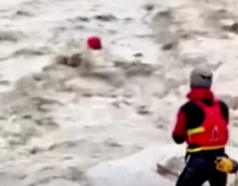 Ήπειρος: Πυροσβέστης παρασύρεται από χείμαρρο