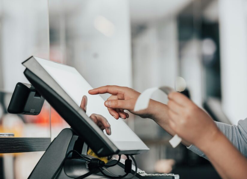 IRIS: Αντίστροφη μέτρηση για την εφαρμογή του στις συναλλαγές – Τι πρόστιμα προβλέπονται