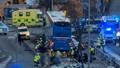 Στοκχόλμη: Λεωφορείο έπεσε σε στάση, αναφορές για τρεις νεκρούς και αρκετούς τραυματίες