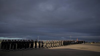 Ο πόλεμος έχει επιστρέφει για τα καλά στο προσκήνιο... Παναγιώτης Γκαρτζονίκας