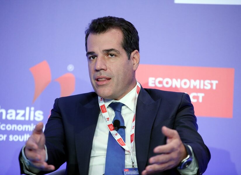 Ρε μήπως ο Πλεύρης έβαλε πλώρη για το κόμμα Τσίπρα! Κόμπρα