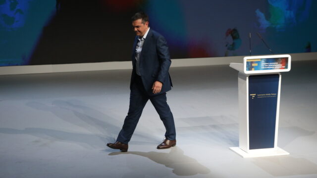 πολιτικός Τσίπρας Πανούσης