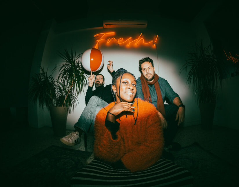 HUME ASSINE  live στο THEATRE OF THE NO – Παρασκευή 28 Νοεμβρίου