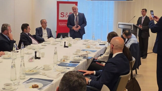 Μανιάτης: Το Ελληνικό Δίκτυο Ανθεκτικών Πόλεων παράδειγμα αντιμετώπισης της κλιματικής αλλαγής σε όλη την Ευρώπη