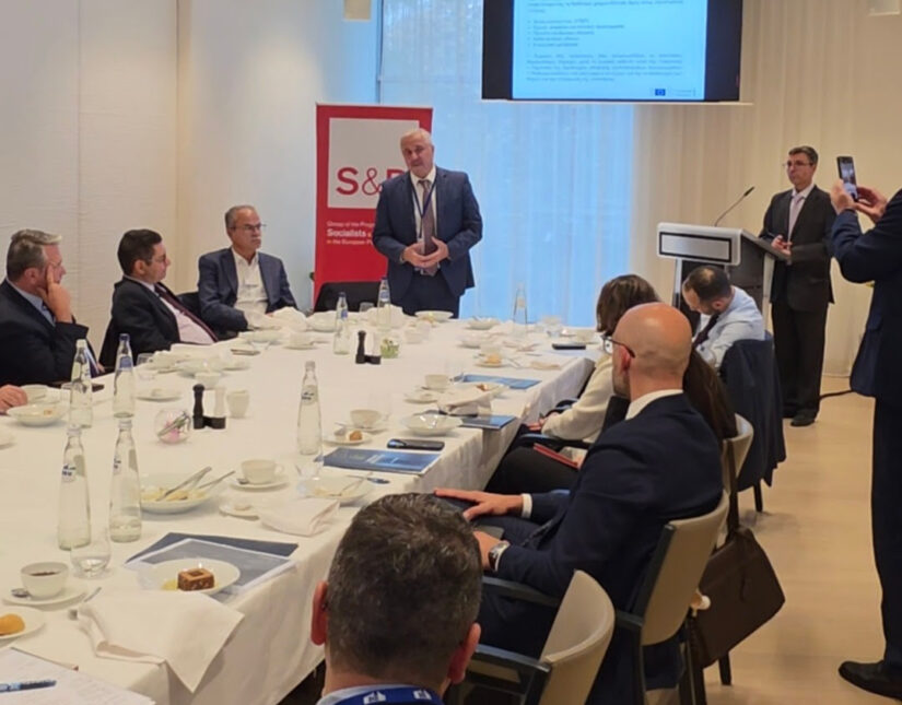 Μανιάτης: Το Ελληνικό Δίκτυο Ανθεκτικών Πόλεων παράδειγμα αντιμετώπισης της κλιματικής αλλαγής σε όλη την Ευρώπη