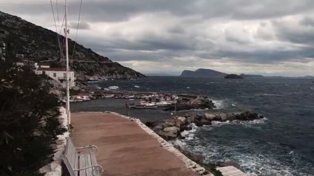 Τα νησιά εκτός καλοκαιρινής περιόδου...