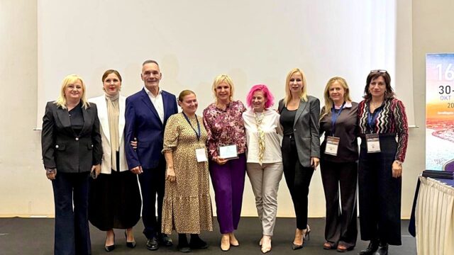 Βραβείο επιχειρηματικότητας, επιστήμης & κοινωνικής προσφοράς στην Ιουλία Τσέτη, από τους νοσοκομειακούς φαρμακοποιούς – ΠΕΦΝΙ