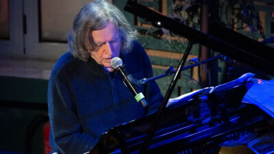 Γιάννης Γλέζος: «Αιώνιος Άνεμος» Ποιήματα & Τραγούδια, Τραγούδια & Ποιήματα. στο ΤΗΕΑΤRE OF THE NO