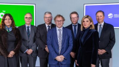 HELLENiQ ENERGY και BP ανανεώνουν τη συνεργασία τους με ορίζοντα 10ετίας !