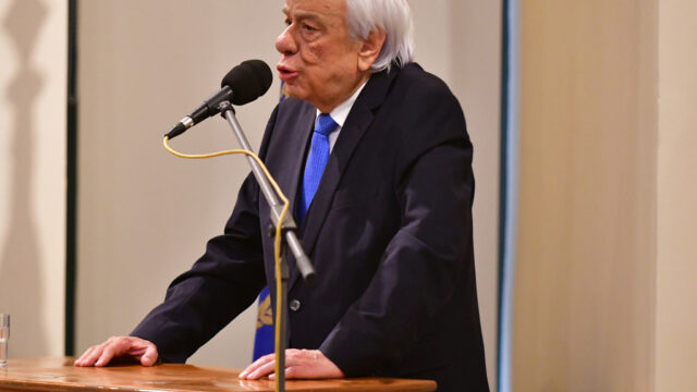 Π. Παυλόπουλος: "Βαθύ τραύμα οι υποκλοπές" – Σφοδρή κριτική για Τέμπη και ΟΠΕΚΕΠΕ