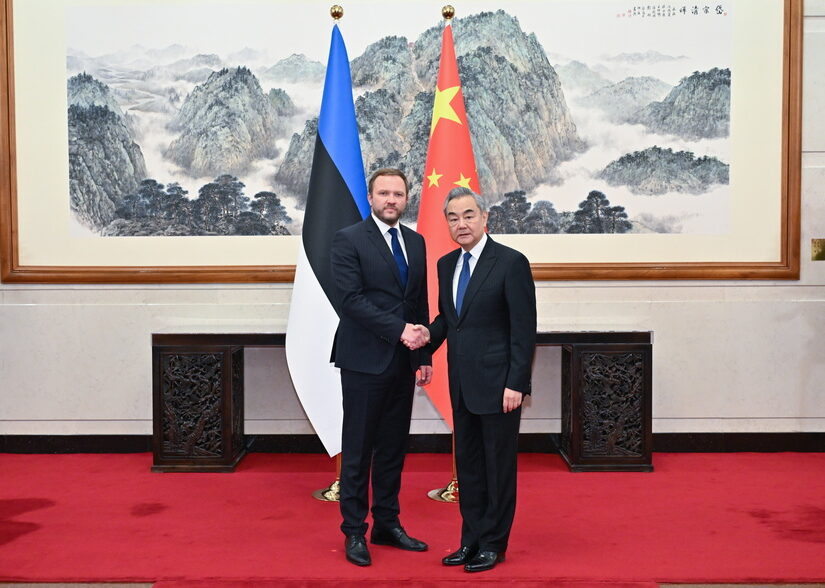 Σκιάχτηκε η Κίνα από τις απειλές της... Εσθονίας!