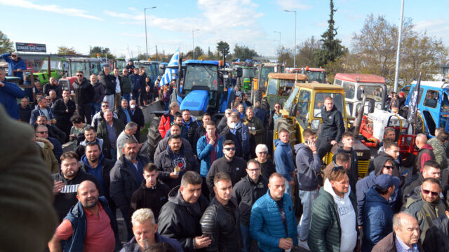 Μπλόκα αγροτών: Κλείνει το τελωνείο του Προμαχώνα – Οι επόμενες κινήσεις