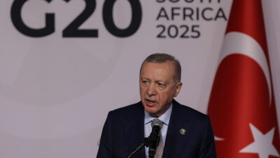 Με τον ηγέτη του Σουδάν συναντήθηκε ο Ερντογάν