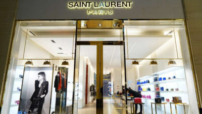 Σε γκαλερί σύγχρονης Τέχνης παραπέμπει η νέα μπουτίκ Saint Laurent στο Παρίσι