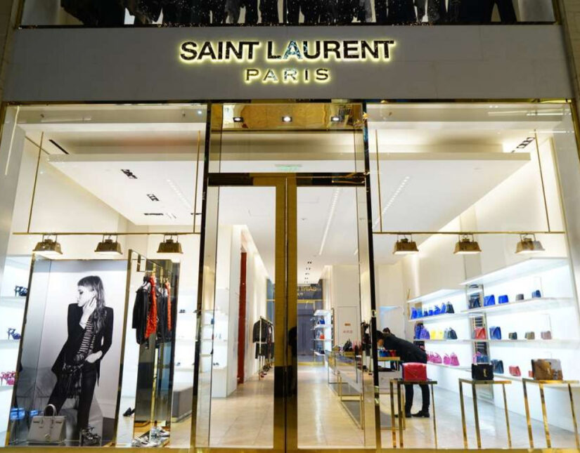 Σε γκαλερί σύγχρονης Τέχνης παραπέμπει η νέα μπουτίκ Saint Laurent στο Παρίσι