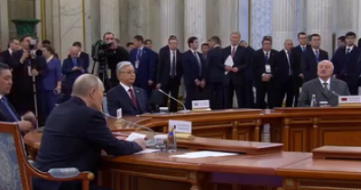 Άτυπη συνάντηση ΚΑΚ – Πούτιν: Συνεργασία για πυρηνική ενέργεια στην Αρμενία – Απών ο Αλίεφ