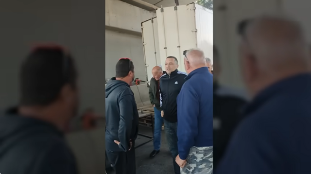 Στα μπλόκα και ο Κασιδιάρης