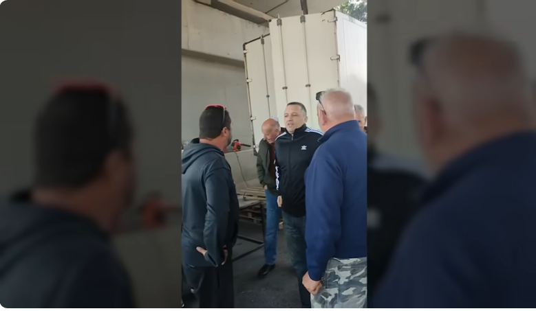 Στα μπλόκα και ο Κασιδιάρης