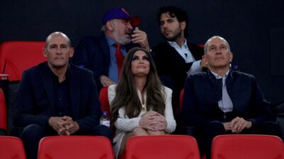 Από τη μια οι Μαρινάκης-Γιαννακόπουλος από την άλλη Αγγελόπουλοι συν... Κίμπερλι!