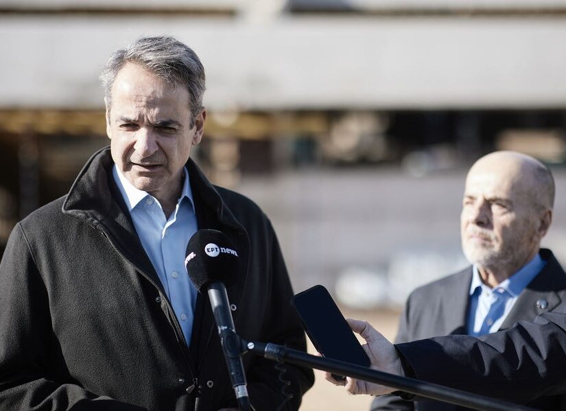 Τα ξαναβρήκαν Μητσοτάκης-Αλαφούζος! – Ένα καυγαδάκι ήταν και πάει! Κόμπρα