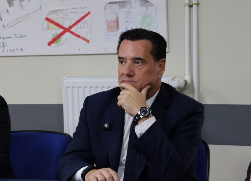 Δεν τα... έψαλλαν στον Άδωνι! Κόμπρα