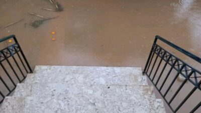 Η καταιγίδα προκάλεσε πλημμύρες στην Σμύρνη