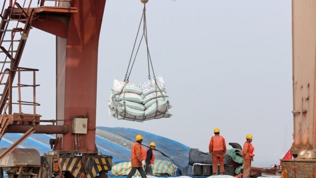 Ποιος εμπορικός πόλεμος! – Οι κινέζικες εξαγωγές συνεχίζονται ακάθεκτες, Κώστας Μελάς
