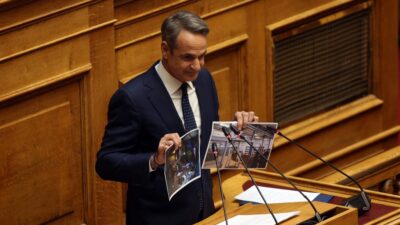 Πολύ Φραπέ πίνουν εκεί στο Μαξίμου!