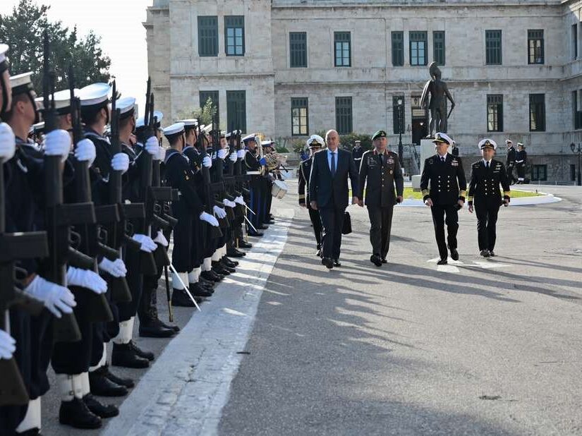 Νίκη: Δούρειος Ίππος το νομοσχέδιο Δένδια για τις ένοπλες δυνάμεις