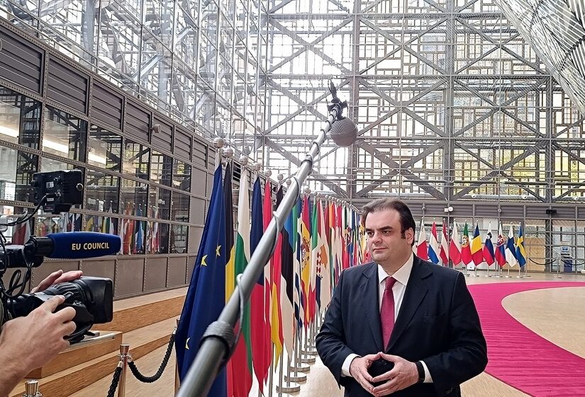 Προϋπολογισμός για το θεαθήναι αντί για αναδιαπραγμάτευση μνημονιακών υποχρεώσεων, Ηρακλής Ρούπας