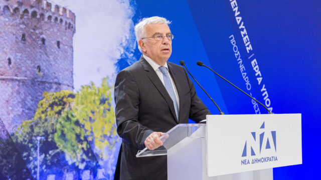 Σιμόπουλος κατά αγροτών: Εκβιάζουν την κυβέρνηση