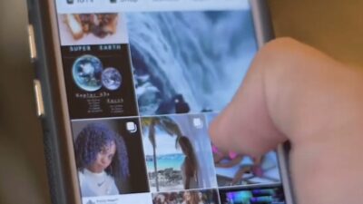 Είναι ντροπή να δείχνουμε ευτυχισμένοι;