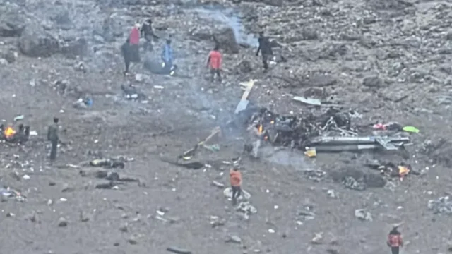 Ελικόπτερο συνετρίβη στο όρος Κιλιμάντζαρο – Πέντε νεκροί